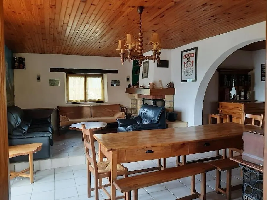 En Auvergne Au Coeur Du Parc Livradois Forez Cunlhat 0*,  France